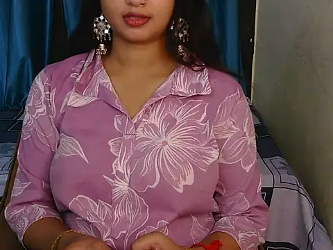 Snapshot of priya-kumari22 chatting on 6, 10, 2025 priya-kumari22 online show from 6, 10, 2025