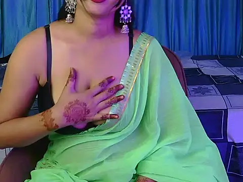 Snapshot of priya-kumari22 chatting on 12, 10, 2025 priya-kumari22 online show from 12, 10, 2025