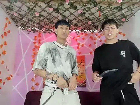 CLUB LATINOSBOYS online show from 11, 9, 2025