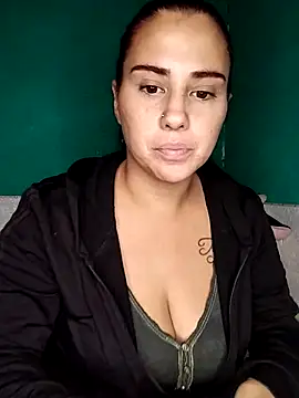 kariciasecreta online show from 9, 4, 2026