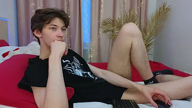 Snapshot of _Den1s_ chatting on 26, 11, 2025 Den1s online show from 26, 11, 2025