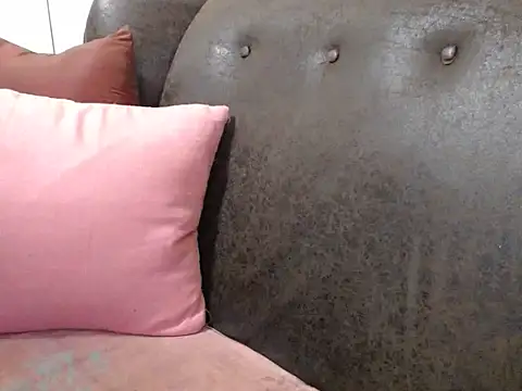 bustylaura4u online show from 25, 3, 2026