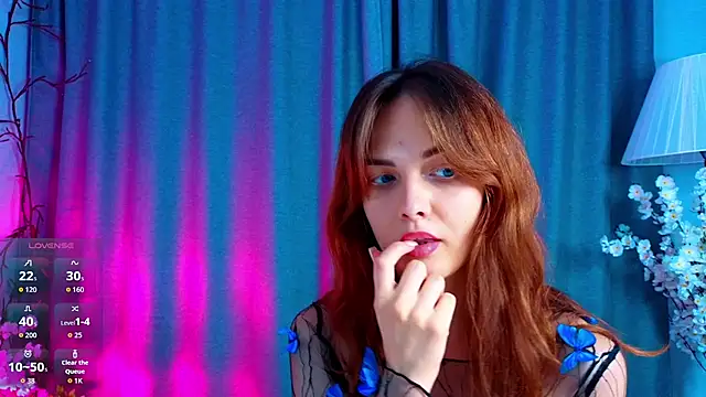 LisaDrake online show from 12, 10, 2025