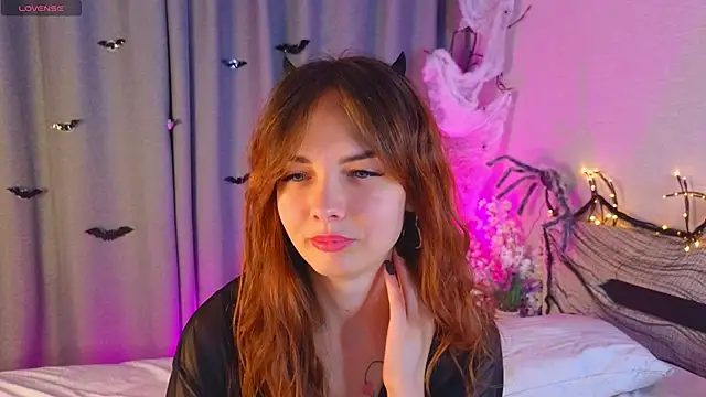 LisaDrake online show from 24, 10, 2025