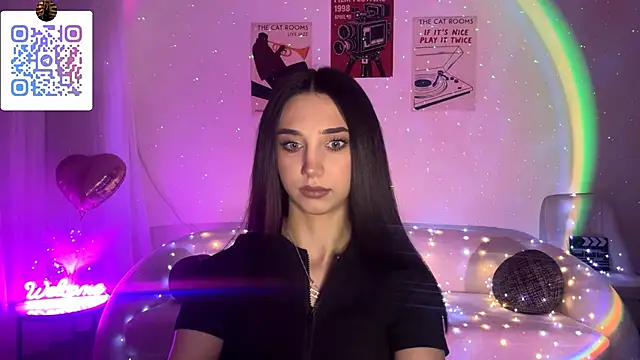 Snapshot of LinaMour chatting on 21, 4, 2026 LinaMour online show from 21, 4, 2026