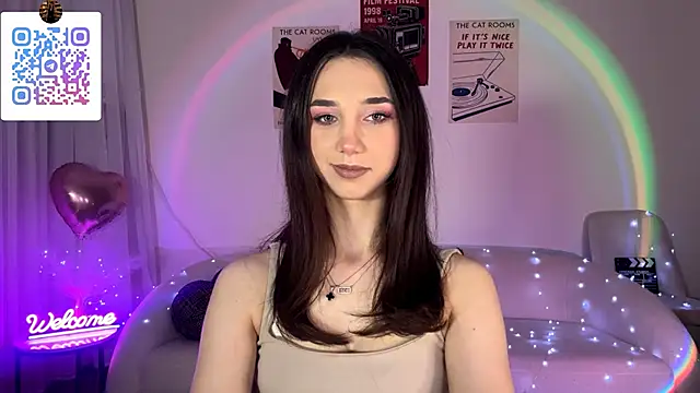 Snapshot of LinaMour chatting on 13, 5, 2026 LinaMour online show from 13, 5, 2026
