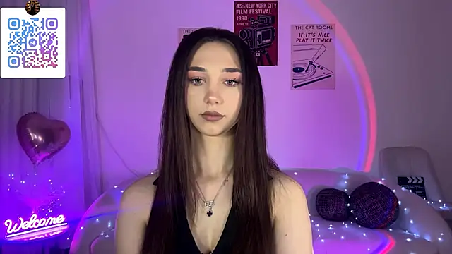 Snapshot of LinaMour chatting on 20, 5, 2026 LinaMour online show from 20, 5, 2026