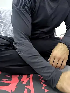 yazinyazin1 online show from 4, 12, 2025