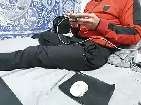 yazinyazin1 online show from 14, 2, 2026