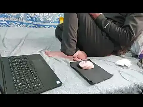 yazinyazin1 online show from 19, 2, 2026