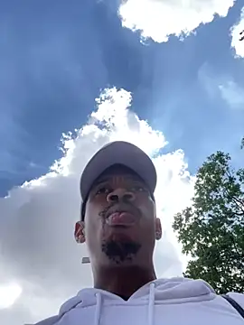 Snapshot of fitsexyman chatting on 21, 10, 2025 fitsexyman online show from 21, 10, 2025