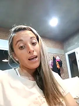 Snapshot of Heisi-Sex chatting on 26, 10, 2025 Heisi-Sex online show from 26, 10, 2025