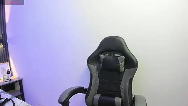 SantiagoRusso18 online show from 22, 2, 2026