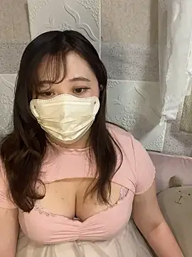 Snapshot of kotone_blossom_x chatting on 11, 10, 2025 kotone blossom x online show from 11, 10, 2025