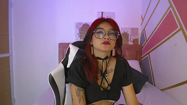 Snapshot of Lucy_boobss chatting on 24, 4, 2026 Lucy boobss online show from 24, 4, 2026