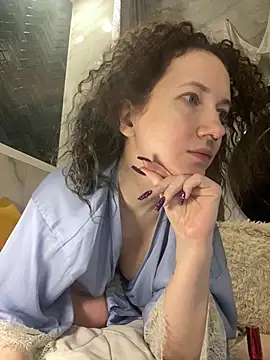 Snapshot of Kitty_Kisss chatting on 3, 2, 2026 Kitty Kisss online show from 3, 2, 2026