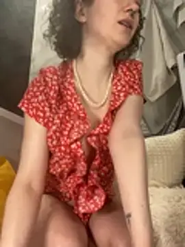 Snapshot of Kitty_Kisss chatting on 5, 2, 2026 Kitty Kisss online show from 5, 2, 2026