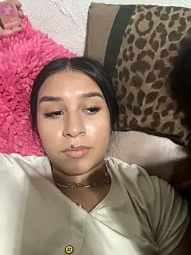 yurileth online show from 26, 10, 2025