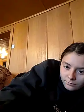 Snapshot of YoungLiisaxx chatting on 16, 9, 2025 YoungLiisaxx online show from 16, 9, 2025