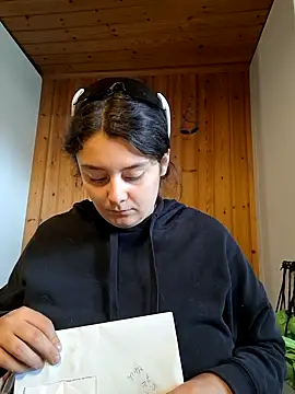 Snapshot of YoungLiisaxx chatting on 25, 10, 2025 YoungLiisaxx online show from 25, 10, 2025