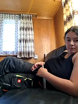 Snapshot of YoungLiisaxx chatting on 30, 10, 2025 YoungLiisaxx online show from 30, 10, 2025