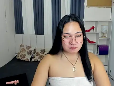 Snapshot of TsUncutKaren chatting on 14, 1, 2026 TsUncutKaren online show from 14, 1, 2026