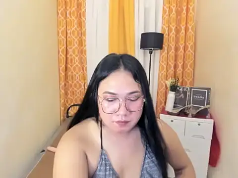 Snapshot of TsUncutKaren chatting on 28, 3, 2026 TsUncutKaren online show from 28, 3, 2026