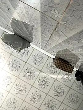 Tiffany-yy online show from 17, 10, 2025