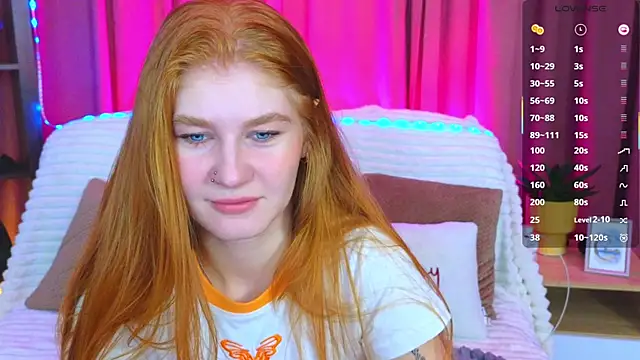 JuliaPowers  online show from 18, 10, 2025