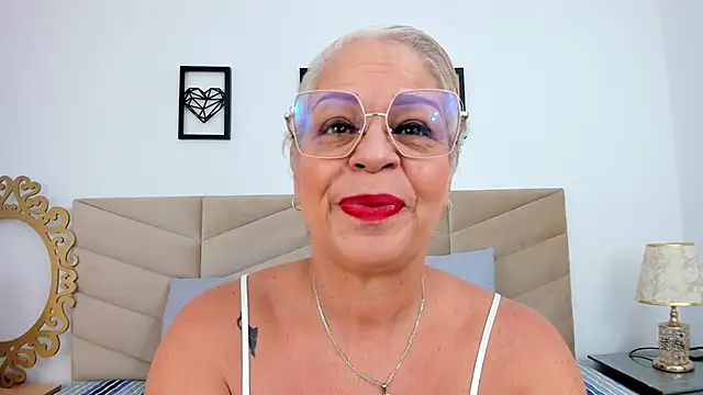  LucyMilf online show from 9, 9, 2025