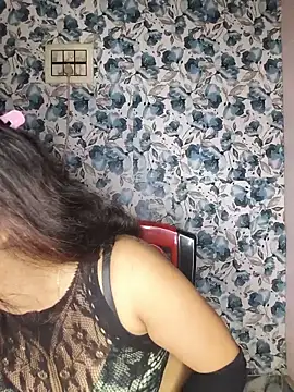 yours sugar babe online show from 4, 6, 2026