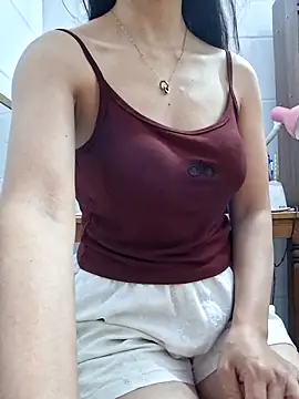 Snapshot of LazdyLy chatting on 2, 11, 2025 LazdyLy online show from 2, 11, 2025