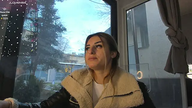 Ella Vee online show from 10, 1, 2026