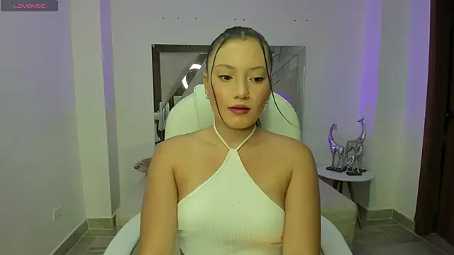 nylaa rose online show from 27, 9, 2025