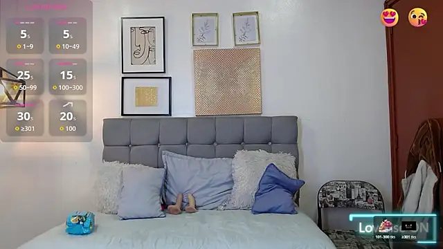 Snapshot of _naomi_s chatting on 4, 3, 2026 naomi s online show from 4, 3, 2026