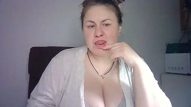 Snapshot of MartaXLove chatting on 2, 11, 2025 MartaXLove online show from 2, 11, 2025