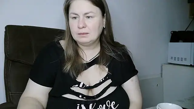 Snapshot of MartaXLove chatting on 15, 11, 2025 MartaXLove online show from 15, 11, 2025