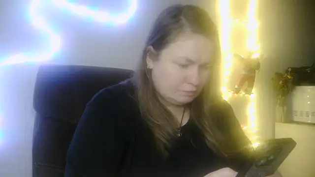 Snapshot of MartaXLove chatting on 3, 12, 2025 MartaXLove online show from 3, 12, 2025