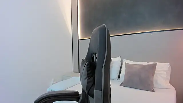 desireee  online show from 20, 10, 2025