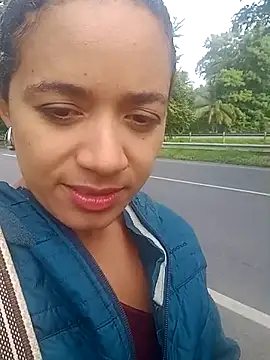 Snapshot of charlotte_dante212 chatting on 12, 11, 2025 charlotte dante212 online show from 12, 11, 2025