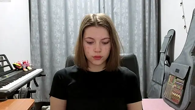 CutieAnny online show from 13, 5, 2026