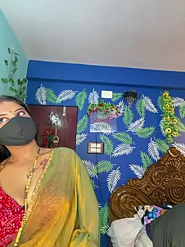 Snapshot of V-Hot-Sweti chatting on 11, 7, 2026 V-Hot-Sweti online show from 11, 7, 2026