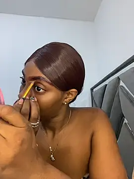 zaracollins01 online show from 17, 4, 2026