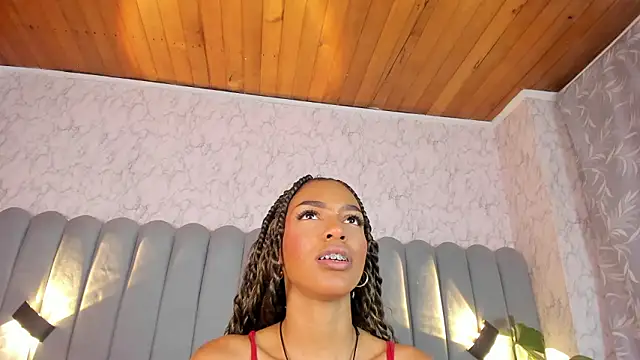 Snapshot of aylacallowey chatting on 19, 3, 2026 aylacallowey online show from 19, 3, 2026