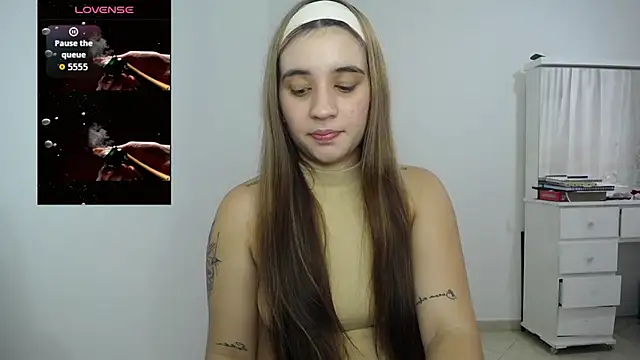 Snapshot of Ambar_lynn chatting on 18, 10, 2025 Ambar lynn online show from 18, 10, 2025