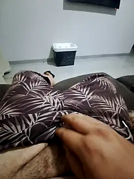 Snapshot of coisasdecasal2727 chatting on 2, 11, 2025 coisasdecasal2727 online show from 2, 11, 2025