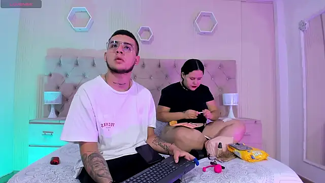 AresAndGabby online show from 6, 10, 2025