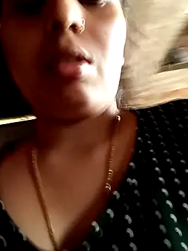 Cute Pagli online show from 6, 10, 2025