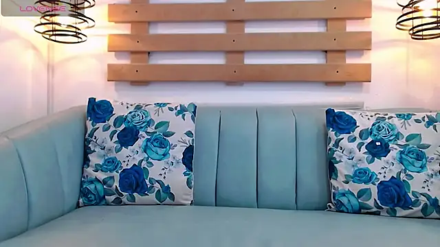 Snapshot of ArianaSantana chatting on 4, 10, 2025 ArianaSantana online show from 4, 10, 2025