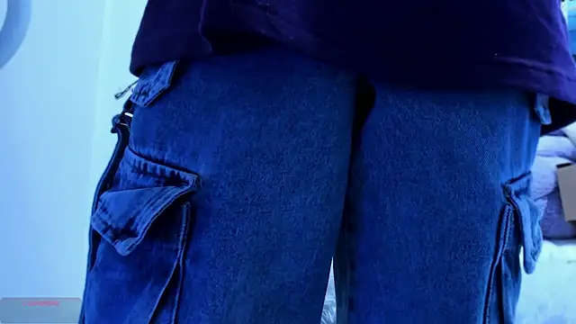 Snapshot of ArianaSantana chatting on 8, 10, 2025 ArianaSantana online show from 8, 10, 2025